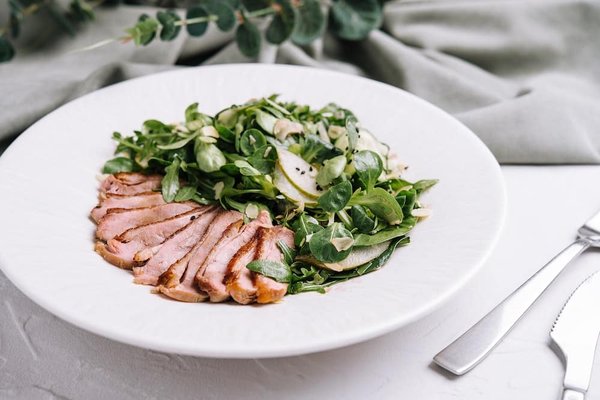 Can You Prepare an Elegant French Duck à l'Orange with Crispy Skin at Home?